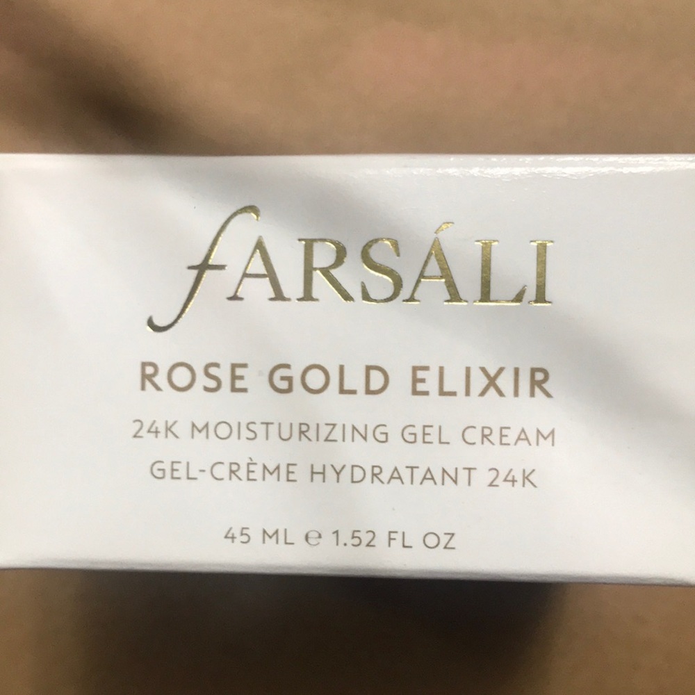 FARSÁLI
Rose Gold Elixir 24K Moisturizing